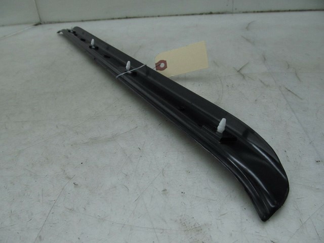 2005-2009 SAAB 9-5 OEM RIGHT FRONT DOOR SILL TRIM 4562906