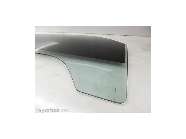 2002-2006 CADILLAC ESCALADE OEM RIGHT FRONT PASSENGER DOOR WINDOW AUTO GLASS