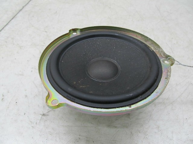 2003-2004 LAND ROVER DISCOVERY OEM RIGHT REAR DOOR SPEAKER 