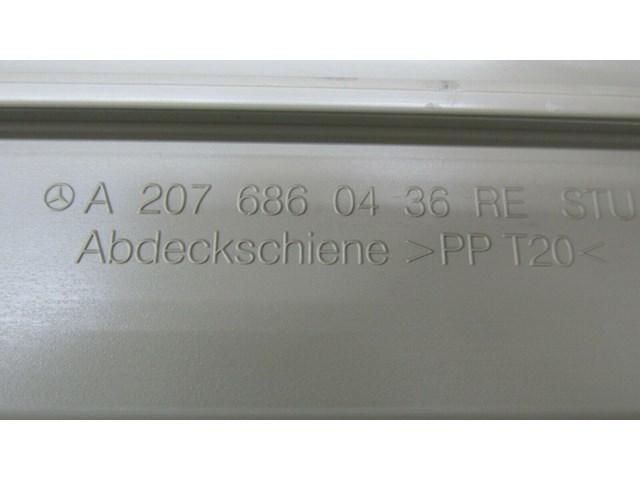 2012-2015 MERCEDES C250 COUPE W204 OEM RIGHT PASSENGER INNER DOOR SILL TRIM  