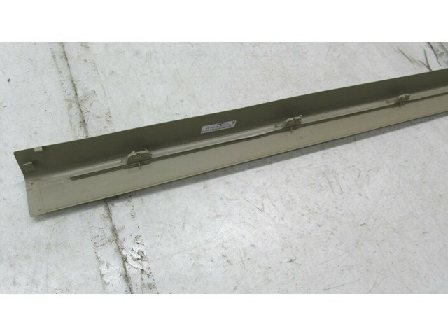 2012-2015 MERCEDES C250 COUPE W204 OEM RIGHT PASSENGER INNER DOOR SILL TRIM  