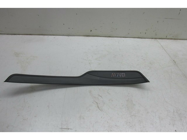 2007-2010 BMW 328xi E90 OEM RIGHT REAR SIDE DOOR SILL MOLDING 51 47 7 060 279