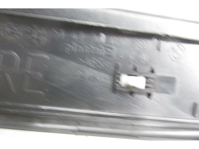 2007-2010 BMW 328xi E90 OEM RIGHT FRONT SIDE DOOR SILL MOLDING 51 47 7 060 279