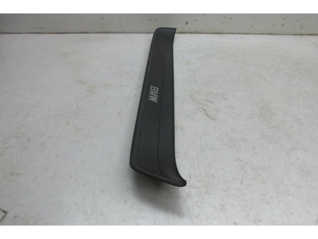 2007-2010 BMW 328xi E90 OEM RIGHT FRONT SIDE DOOR SILL MOLDING 51 47 7 060 279
