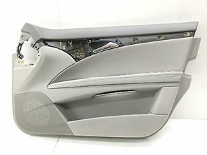 2003-2005 MERCEDES E320 WAGON W211 OEM RIGHT FRONT DOOR PANEL W/ WINDOW SWITCH