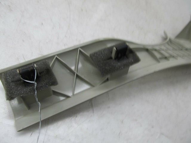  2004-2011 SAAB 9-3 OEM RIGHT REAR INTERIOR DOOR SILL STEP TRIM COVER RH 3367