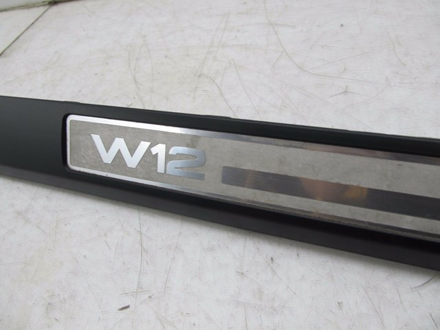 2004-2008 AUDI A8L W12 OEM RIGHT FRONT OUTER DOOR SILL SCUFF PLATE TRIM