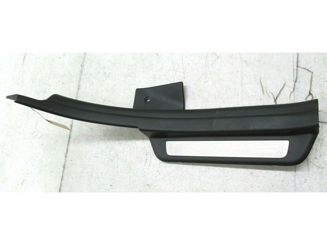 2014-2016 KIA CADENZA OEM RIGHT REAR PASSENGER SIDE LOWER DOOR SILL TRIM 