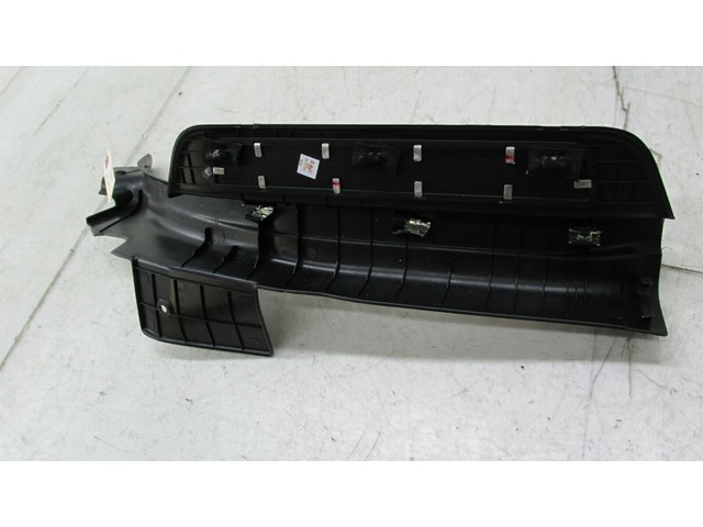 2014-2016 KIA CADENZA OEM RIGHT REAR PASSENGER SIDE LOWER DOOR SILL TRIM 