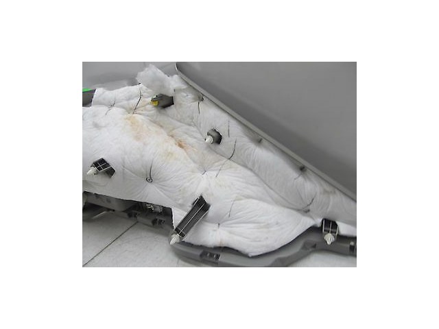 2010-2015 CADILLAC SRX OEM LEFT REAR UPPER QUARTER PANEL COVER PANEL TRIM