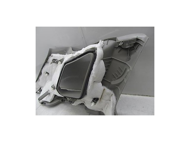 2010-2015 CADILLAC SRX OEM RIGHT REAR UPPER QUARTER PANEL COVER PANEL TRIM