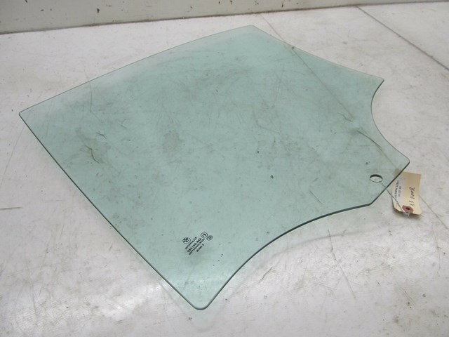 2007-2010 BMW 328xi E90 OEM RIGHT REAR DOOR WINDOW AUTO GLASS