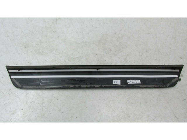 2009-2012 AUDI Q5 8R OEM RIGHT FRONT PASSENGER OUTER DOOR SILL SCUFF PLATE   