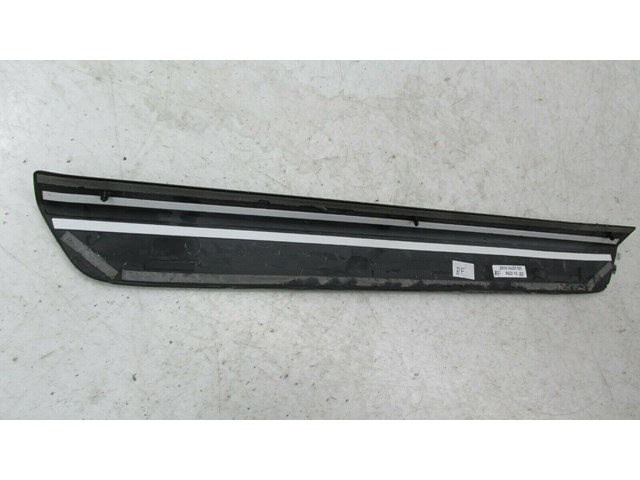 2009-2012 AUDI Q5 8R OEM RIGHT FRONT PASSENGER OUTER DOOR SILL SCUFF PLATE   
