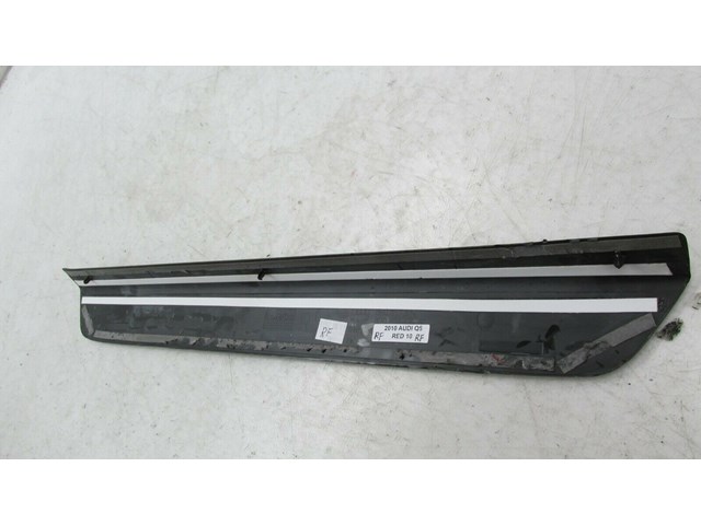 2009-2012 AUDI Q5 8R OEM RIGHT FRONT PASSENGER OUTER DOOR SILL SCUFF PLATE   