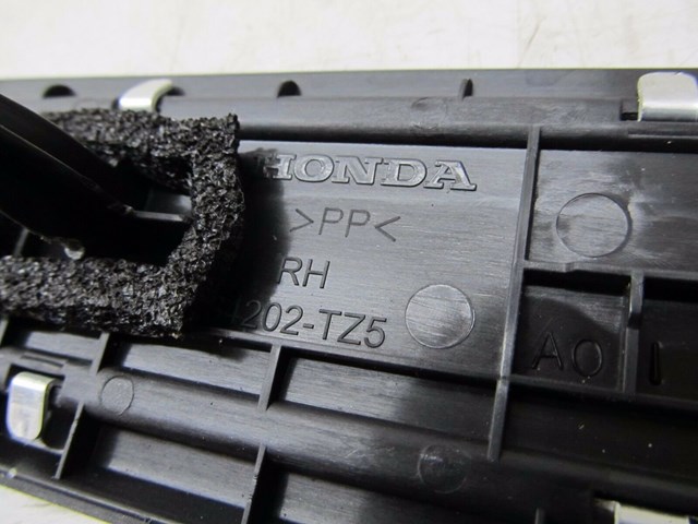 2014-2016 ACURA MDX OEM RIGHT FRONT PASSENGER DOOR SILL SCUFF PLATE 84202-TZ5A01