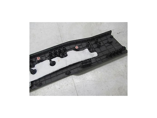 2011-2013 HONDA ODYSSEY OEM RIGHT REAR PASSENGER SIDE DOOR SILL SCUFF PLATE