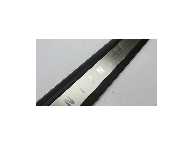 2005-2006 INFINITI G35 SEDAN OEM RIGHT SIDE FRONT DOOR SILL BLACK BRUSHED METAL