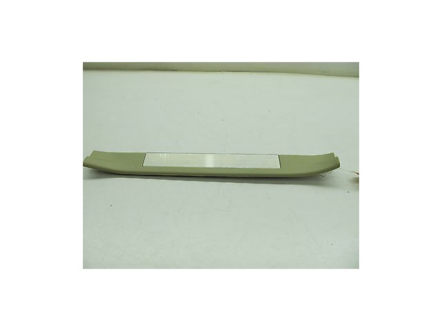 2006-2009 INFINITI M35 OEM RIGHT REAR DOOR SILL SCUFF PLATE TRIM COVER