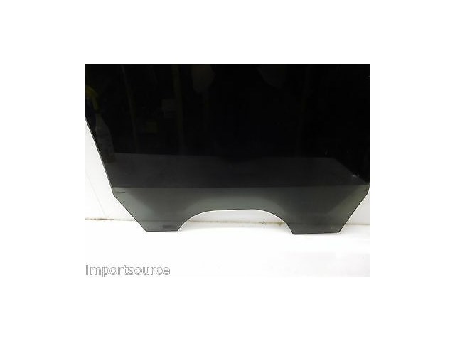 2002-2006 CADILLAC ESCALADE OEM RIGHT REAR PASSENGER DOOR WINDOW AUTO GLASS