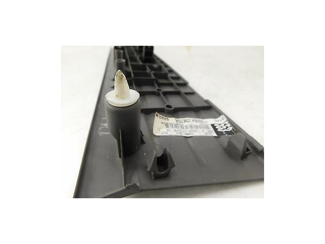 2007-2009 NISSAN QUEST OEM RIGHT FRONT PASSENGER SIDE DOOR SILL SCUFF PLATE