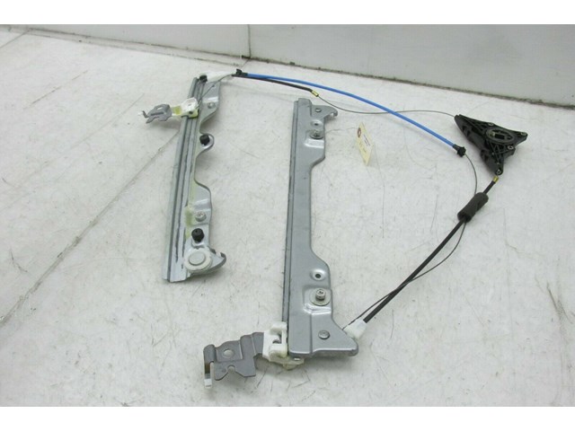  2011-2018 INFINITI M37 Q70 OEM RIGHT FRONT DOOR WINDOW REGULATOR 