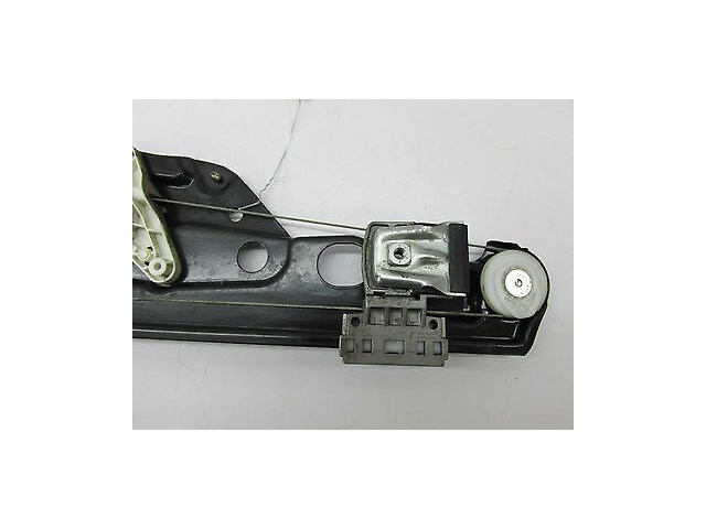 2003-2006 MERCEDES BENZ E500 W211 OEM LEFT REAR DOOR WINDOW REGULATOR TRACK