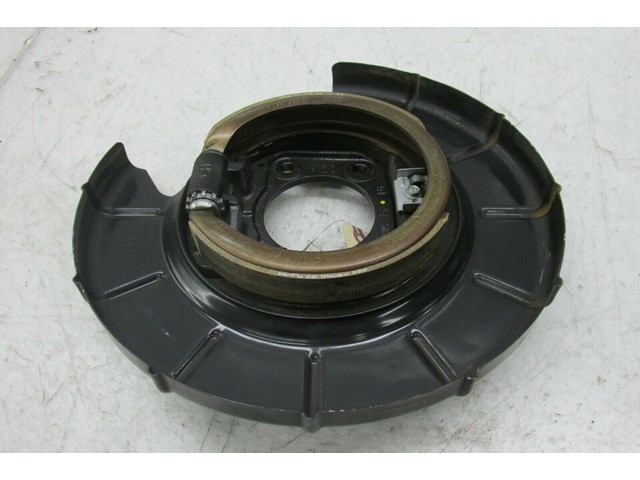 2014-2016 KIA CADENZA OEM LEFT REAR BRAKE DUST SHIELD 