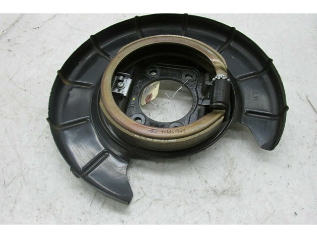 2014-2016 KIA CADENZA OEM LEFT REAR BRAKE DUST SHIELD 