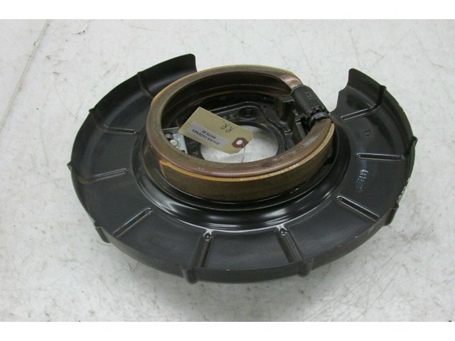 2014-2016 KIA CADENZA OEM RIGHT REAR BRAKE DUST SHIELD 
