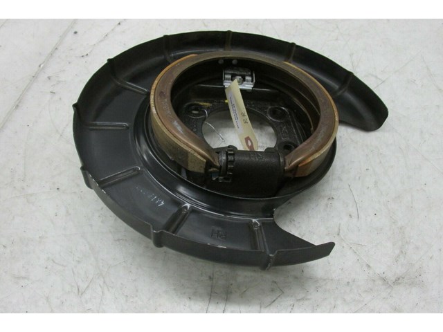 2014-2016 KIA CADENZA OEM RIGHT REAR BRAKE DUST SHIELD 