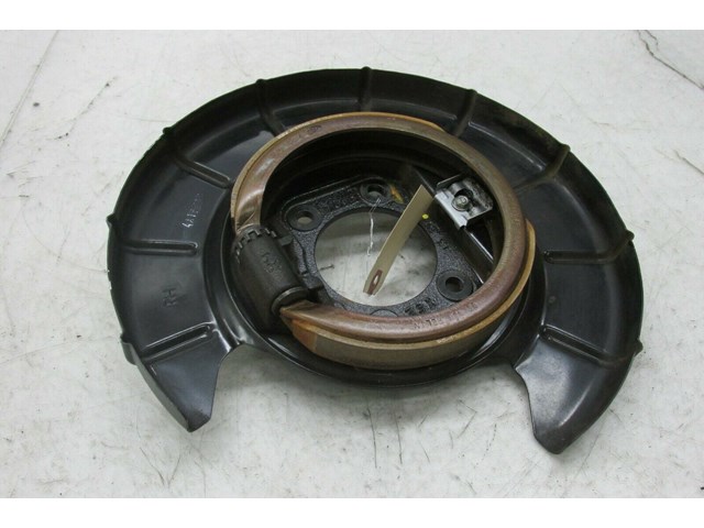 2014-2016 KIA CADENZA OEM RIGHT REAR BRAKE DUST SHIELD 