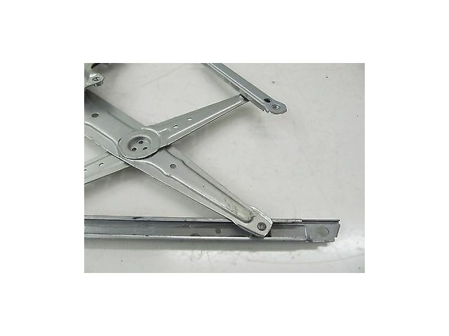 2012-2015 TOYOTA PRIUS C OEM RIGHT FRONT PASSENGERS SIDE WINDOW REGULATOR