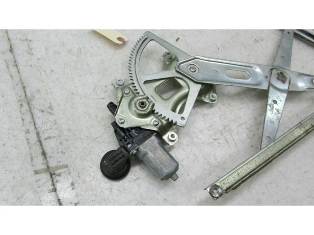 2004-2009 TOYOTA PRIUS OEM RIGHT REAR PASSENGER DOOR WINDOW REGULATOR W/MOTOR