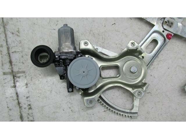2004-2009 TOYOTA PRIUS OEM RIGHT REAR PASSENGER DOOR WINDOW REGULATOR W/MOTOR