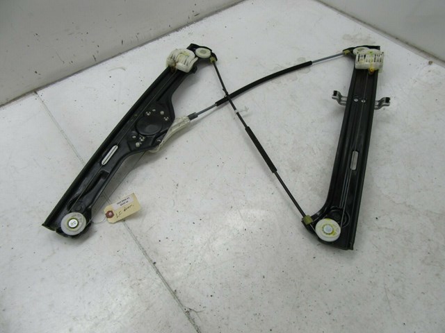 2007-2010 BMW X5 E70 OEM LEFT FRONT DRIVER DOOR WINDOW REGULATOR WITHOUT MOTOR