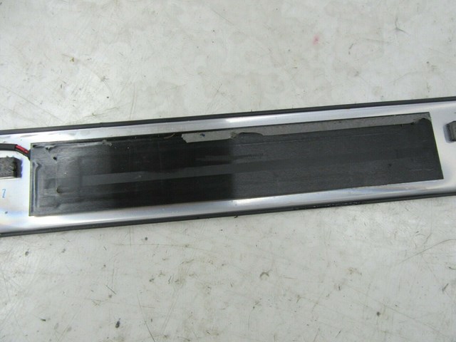 2013-2018 NISSAN SENTRA SV OEM RIGHT FRONT ILLUMINATED DOOR SILL SCUFF PLATE