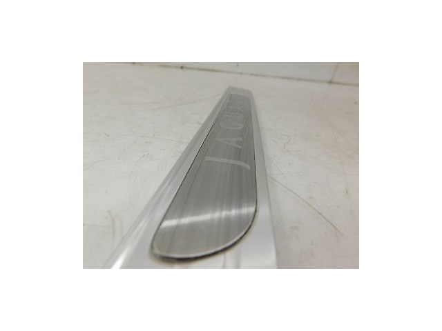 2004-2007 JAGUAR XJ8 X350 OEM RIGHT REAR DOOR SILL TRIM