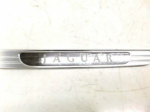 2004-2007 JAGUAR XJ8 X350 OEM RIGHT REAR DOOR SILL TRIM