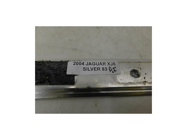 2004-2007 JAGUAR XJ8 X350 OEM RIGHT FRONT PASSENGER DOOR SILL TRIM