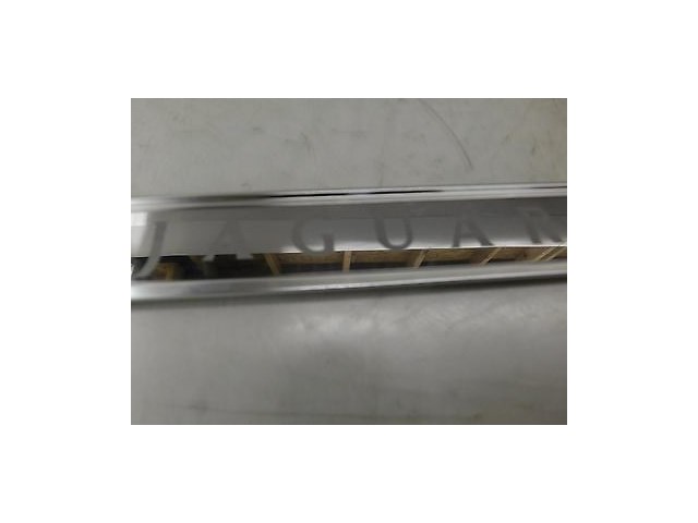 2004-2007 JAGUAR XJ8 X350 OEM RIGHT FRONT PASSENGER DOOR SILL TRIM