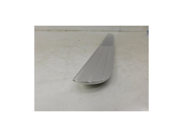 2004-2007 JAGUAR XJ8 X350 OEM RIGHT FRONT PASSENGER DOOR SILL TRIM