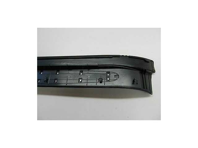 2004-2006 MERCEDES BENZ SL600 R230 OEM LEFT SIDE DOOR SILL SCUFF PLATE TRIM