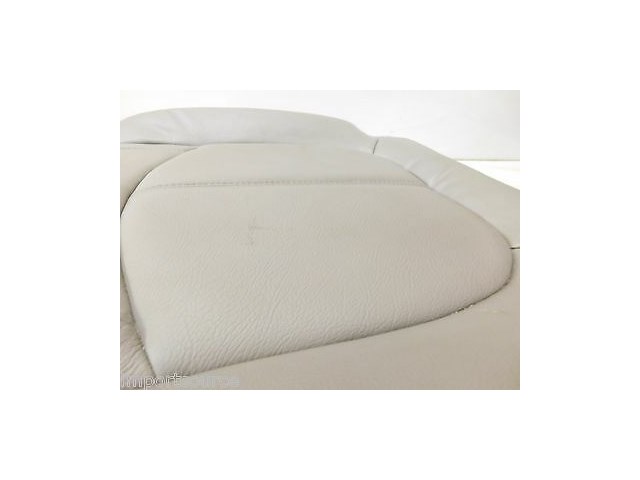 2013-2015 GMC ACADIA OEM RIGHT PASSENGER SIDE 2ND ROW LOWER SEAT CUSHION