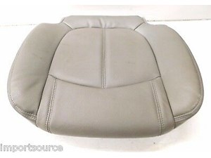 2013-2015 GMC ACADIA OEM RIGHT PASSENGER SIDE 2ND ROW LOWER SEAT CUSHION