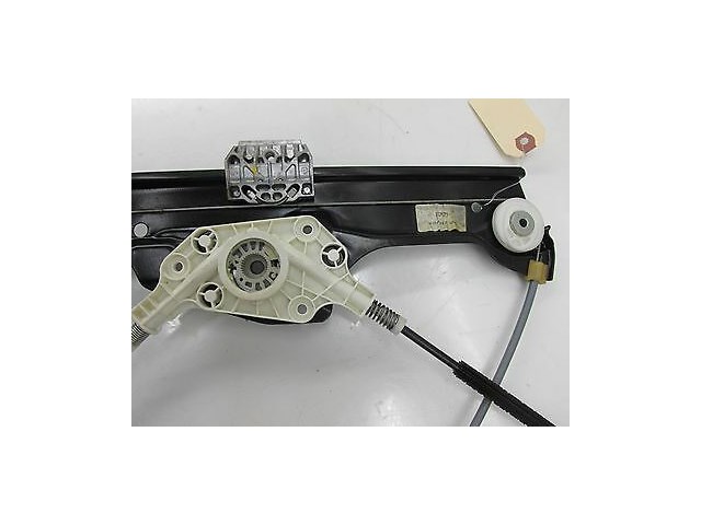 2006-2007 BMW 530I E60 OEM LEFT FRONT DRIVER'S DOOR WINDOW REGULATOR TRACK