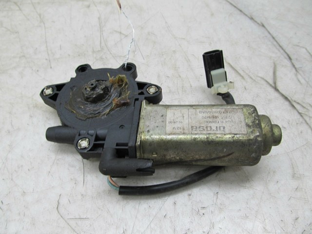 2003-2004 LAND ROVER DISCOVERY OEM LEFT FRONT DOOR WINDOW REGULATOR MOTOR