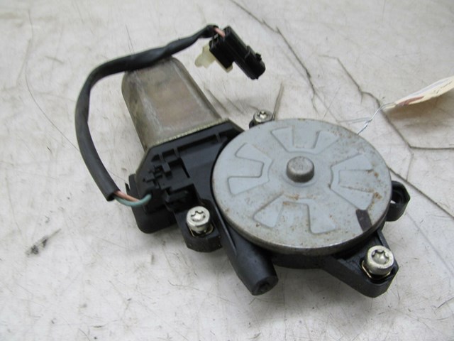 2003-2004 LAND ROVER DISCOVERY OEM LEFT FRONT DOOR WINDOW REGULATOR MOTOR