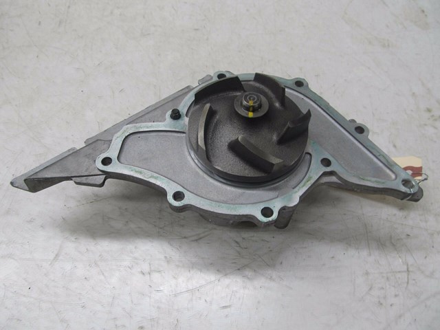 2004-2007 VOLKSWAGEN TOUAREG OEM FRONT ENGINE COOLANT WATER PUMP ASSEMBLY 