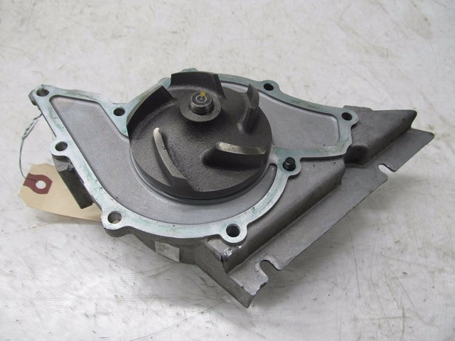 2004-2007 VOLKSWAGEN TOUAREG OEM FRONT ENGINE COOLANT WATER PUMP ASSEMBLY 